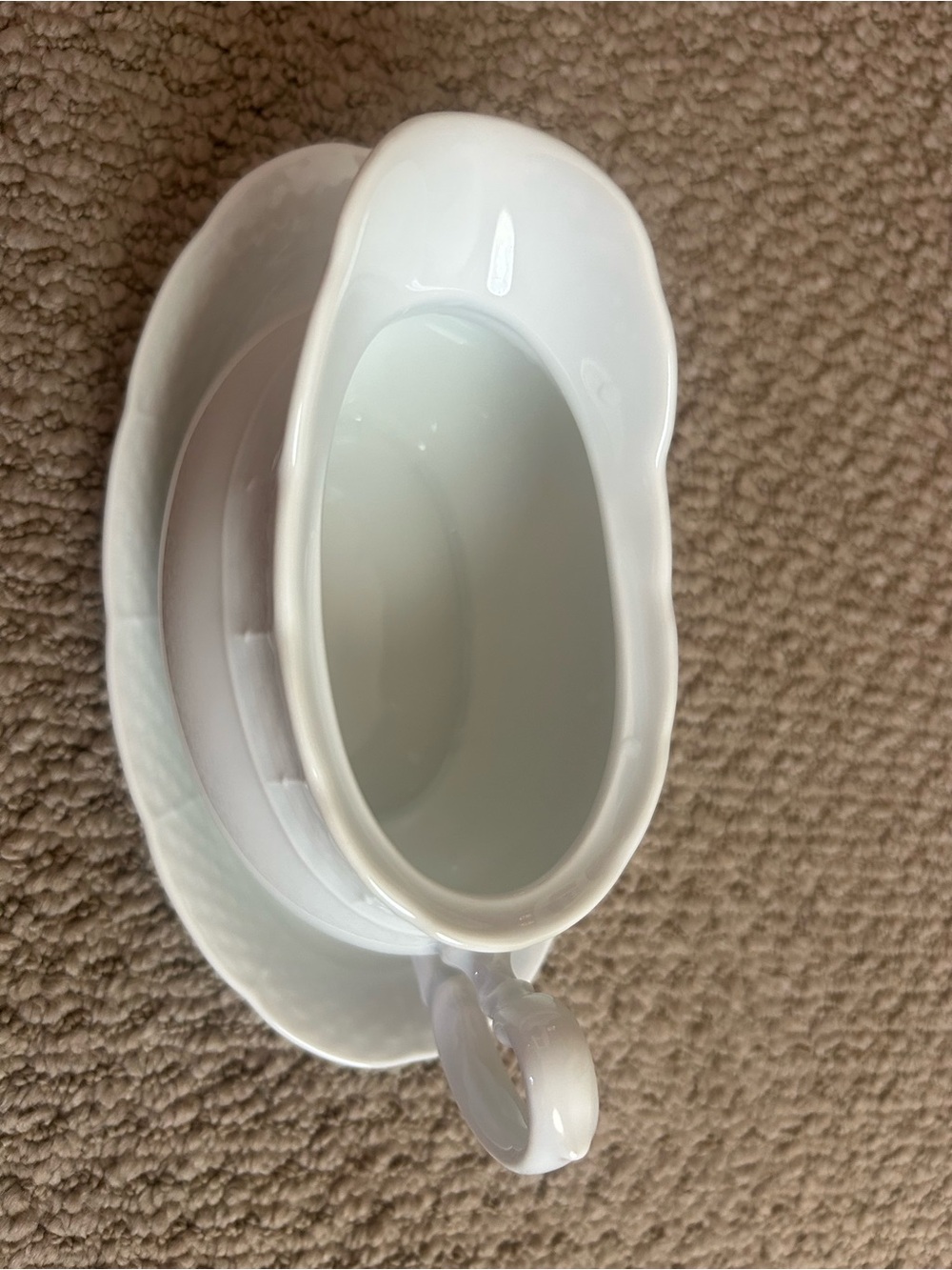 White Ceramic Gravy Boat with Attached Underplate - Picture 4 of 4